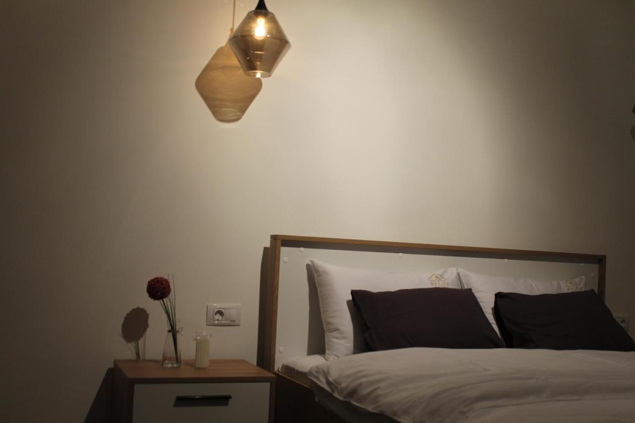 Belov Rooms And Apartments 데미르 카피자 외부 사진