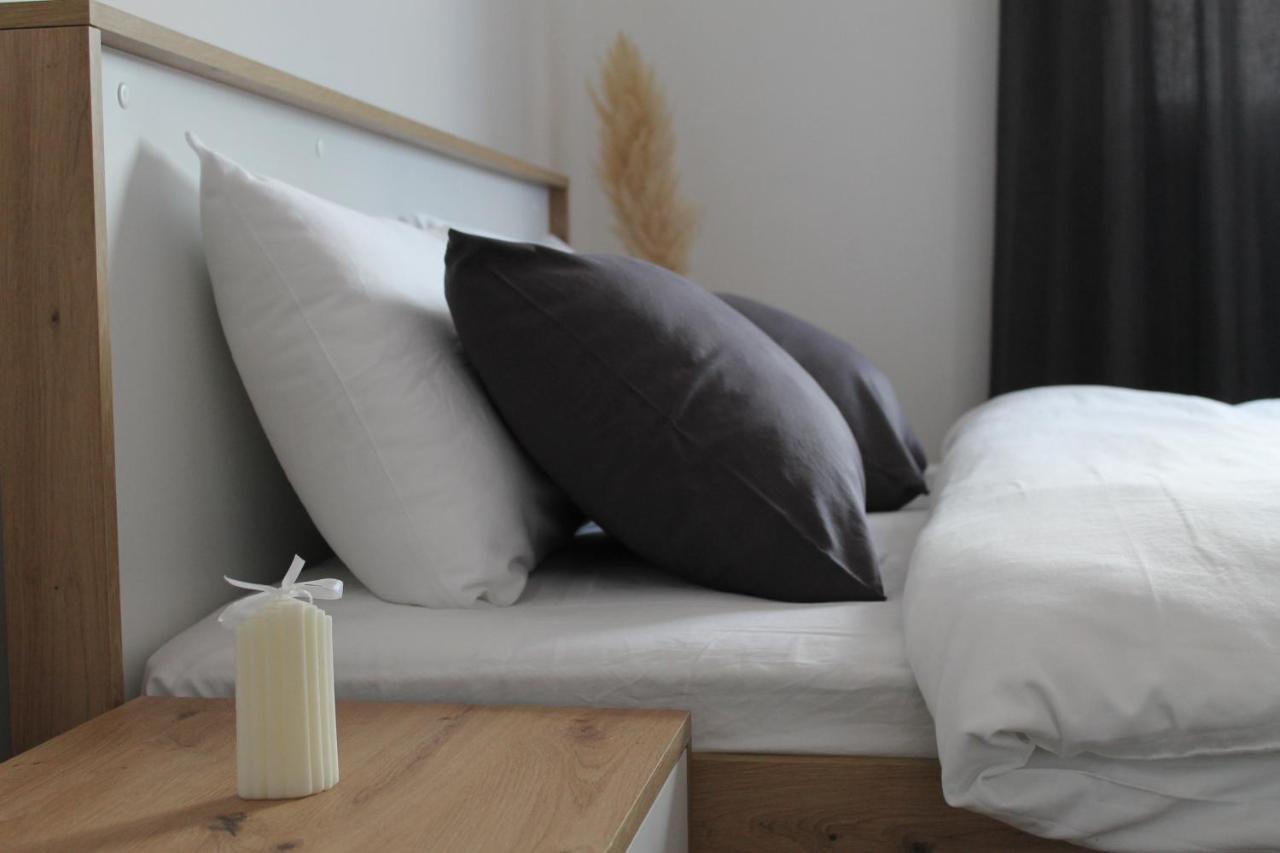Belov Rooms And Apartments 데미르 카피자 외부 사진