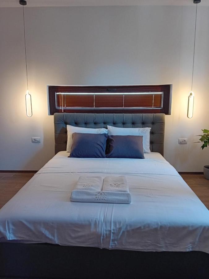 Belov Rooms And Apartments 데미르 카피자 외부 사진